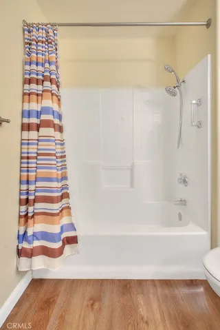 Primary bedroom bathroom