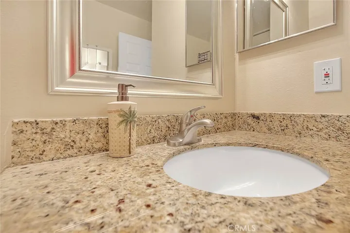Primary bedroom bathroom