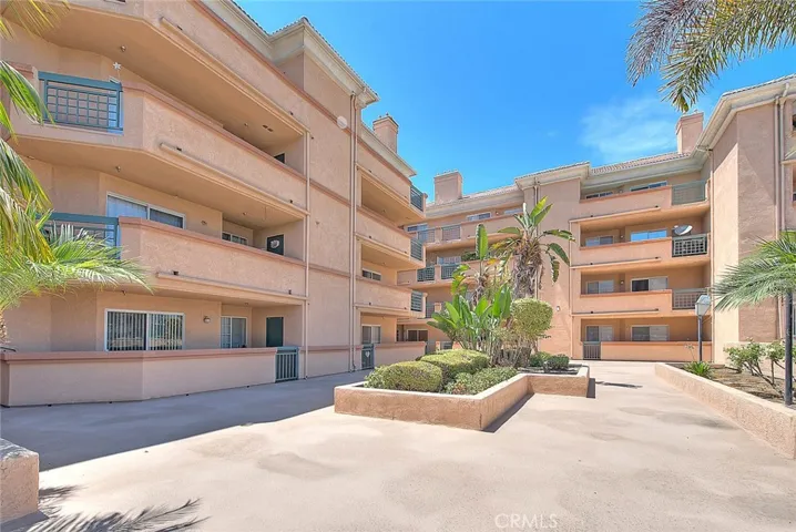 11410 Brookshire Avenue 113, Downey, California 90241