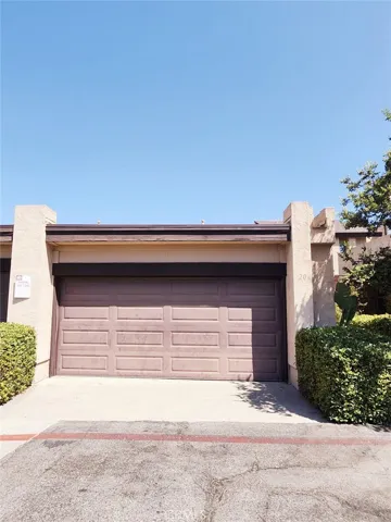 140 E El Norte Parkway 20, Escondido, California 92026