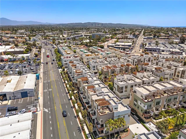 665 W 17th Street, Costa Mesa, California 92627
