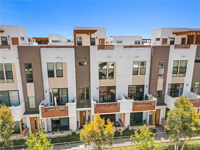 665 W 17th Street, Costa Mesa, California 92627