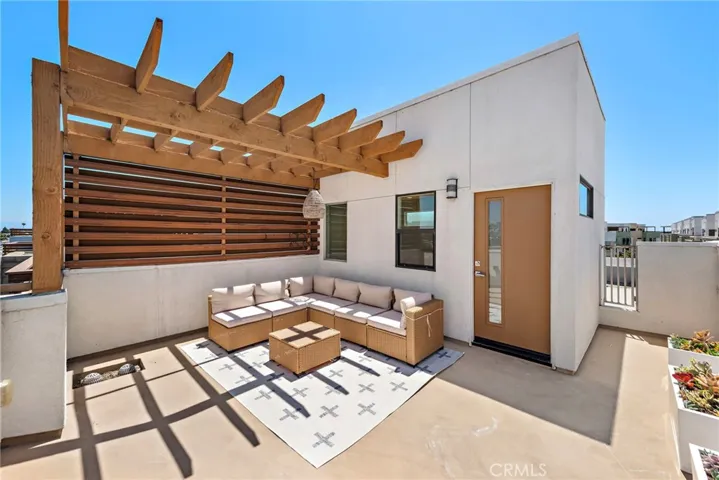 665 W 17th Street, Costa Mesa, California 92627