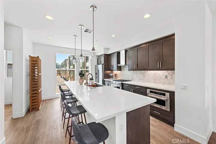 665 W 17th Street, Costa Mesa, California 92627
