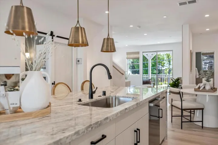 205 Oak Circle, Walnut Creek, California 94597