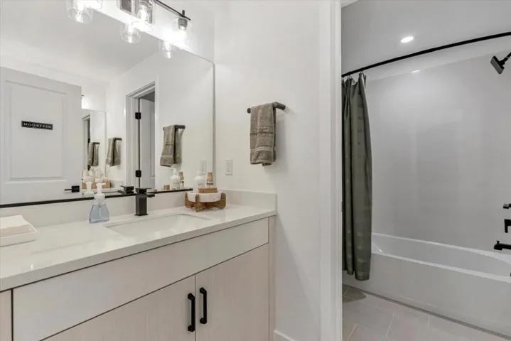 205 Oak Circle, Walnut Creek, California 94597