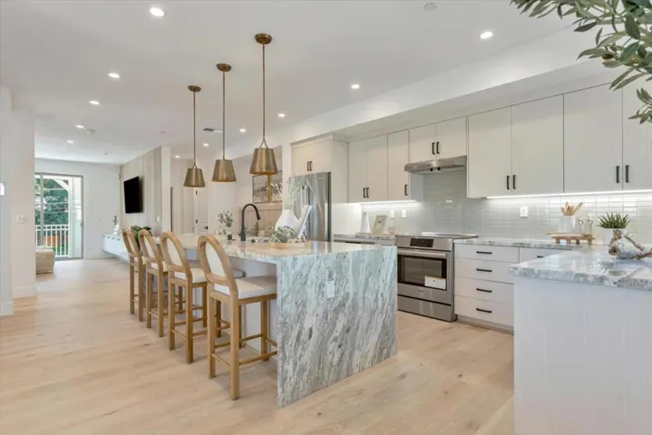 205 Oak Circle, Walnut Creek, California 94597