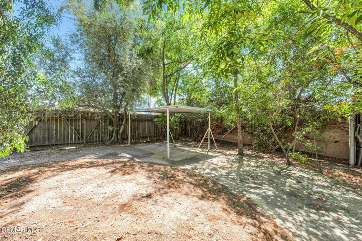 1737 Wellesley Dr.