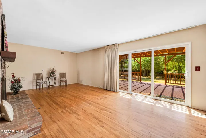 Huge Covered Deck!