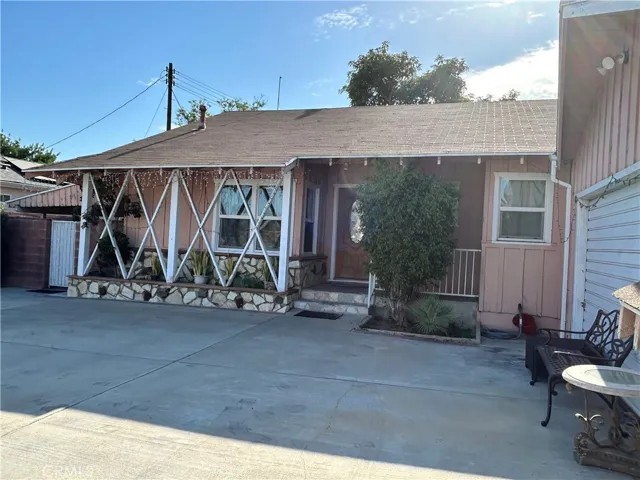 8300 Capps Avenue, Northridge, California 91324