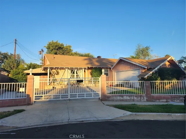 8300 Capps Avenue, Northridge, California 91324