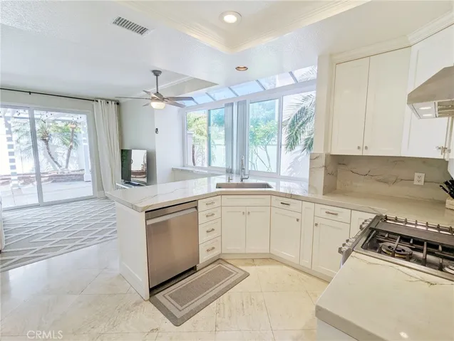 11 Sparta, Irvine, California 92614