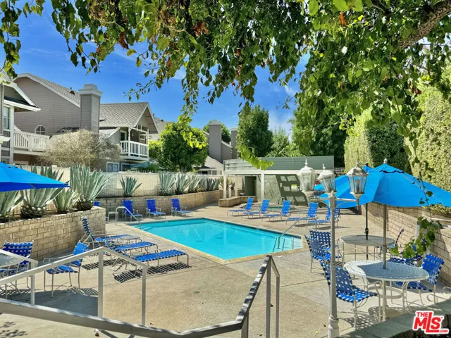 Pool & Spa