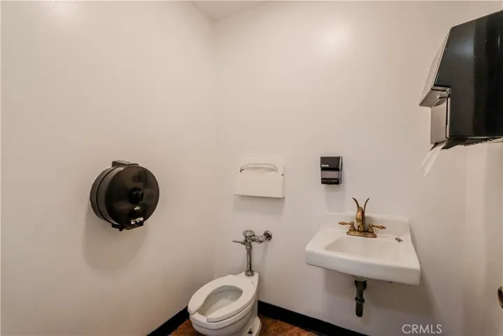 13813 S Main Street, Los Angeles, California 90061