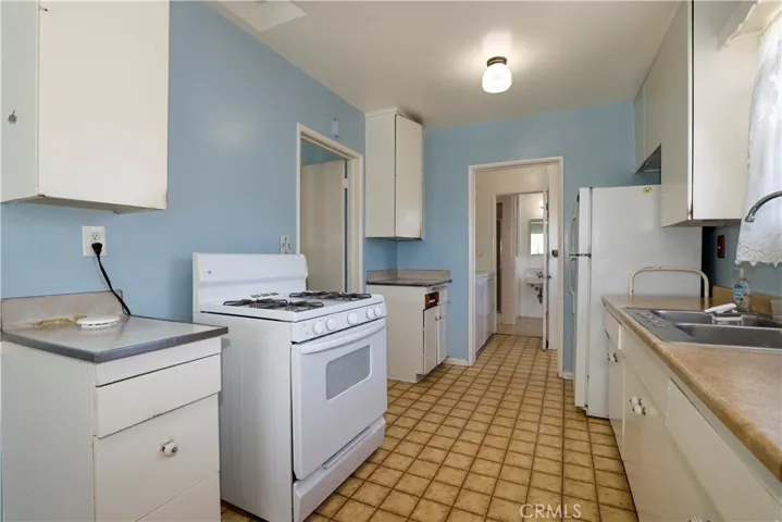 9059 Vena Avenue, Arleta, California 91331