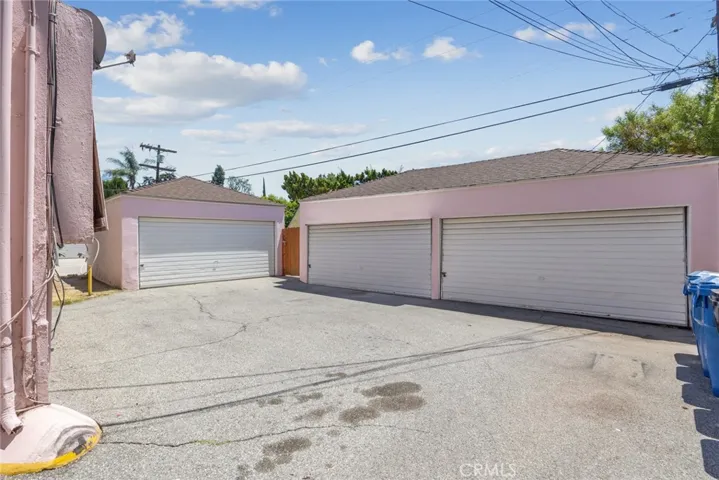 (3) 2-car garages for a total of 6 spaces