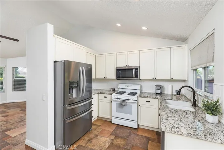 42057 Roanoake Street, Temecula, California 92591