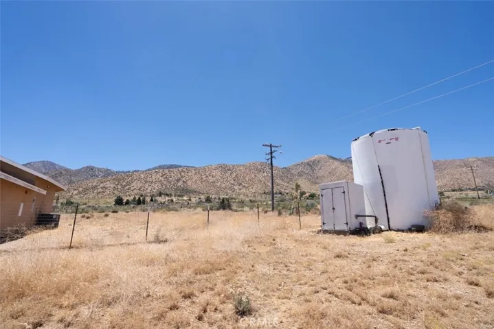 12610 Pallet Mesa Road, Pearblossom, California 93553