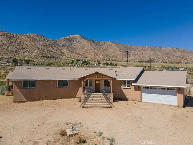 12610 Pallet Mesa Road, Pearblossom, California 93553
