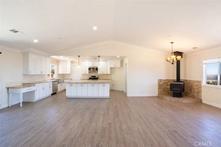 12610 Pallet Mesa Road, Pearblossom, California 93553