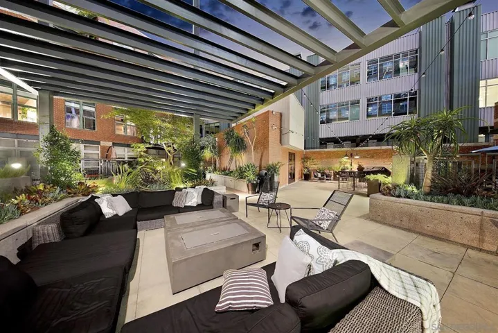 877 Island 508, San Diego, California 92101