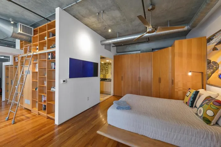 877 Island 508, San Diego, California 92101