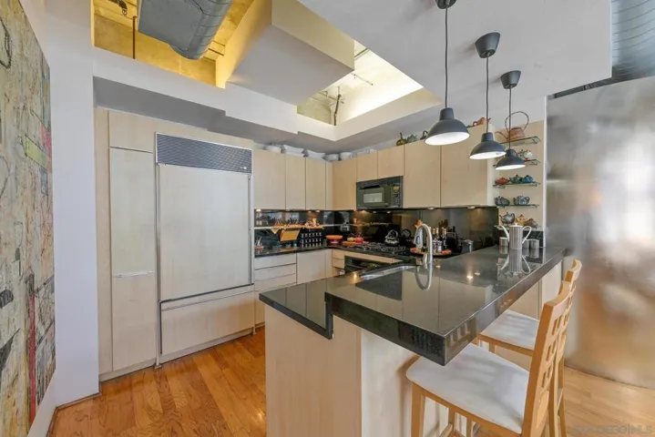 877 Island 508, San Diego, California 92101