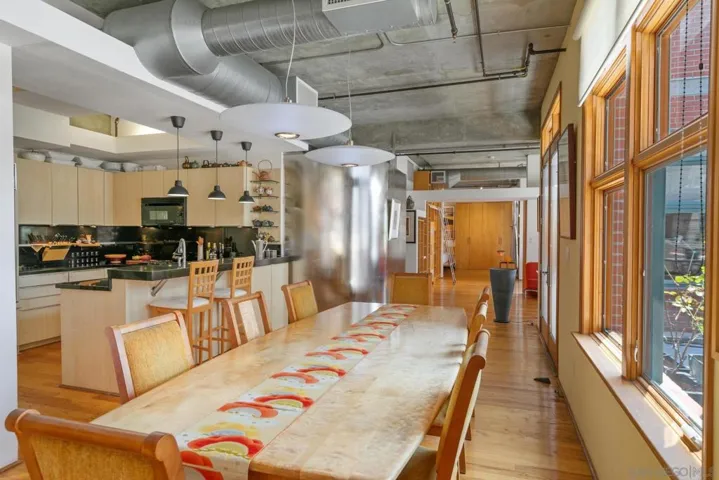 877 Island 508, San Diego, California 92101