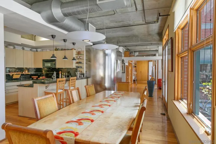 877 Island 508, San Diego, California 92101