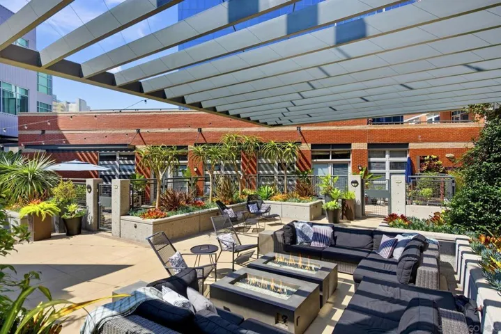 877 Island 508, San Diego, California 92101