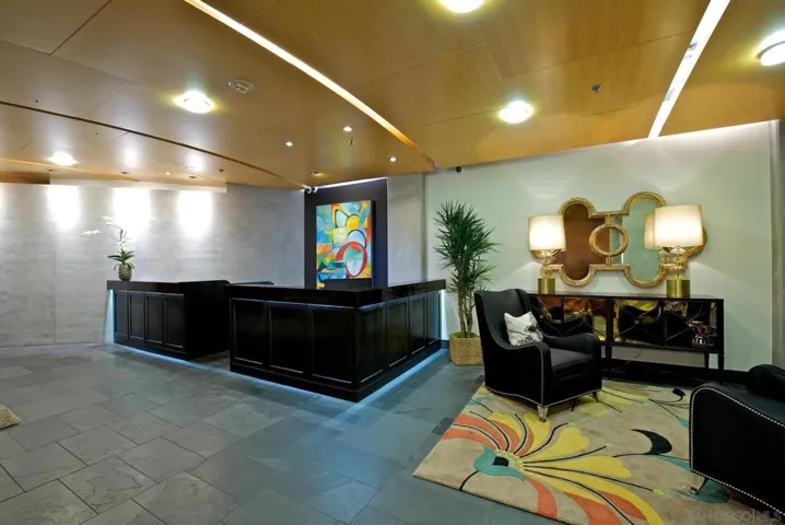 877 Island 508, San Diego, California 92101