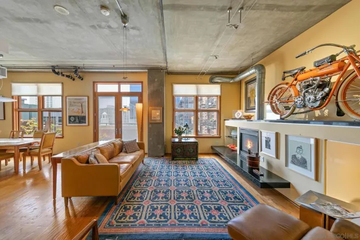 877 Island 508, San Diego, California 92101