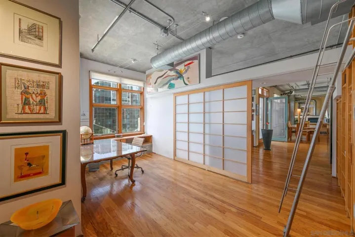 877 Island 508, San Diego, California 92101