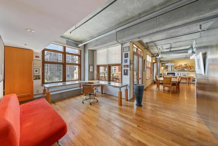 877 Island 508, San Diego, California 92101