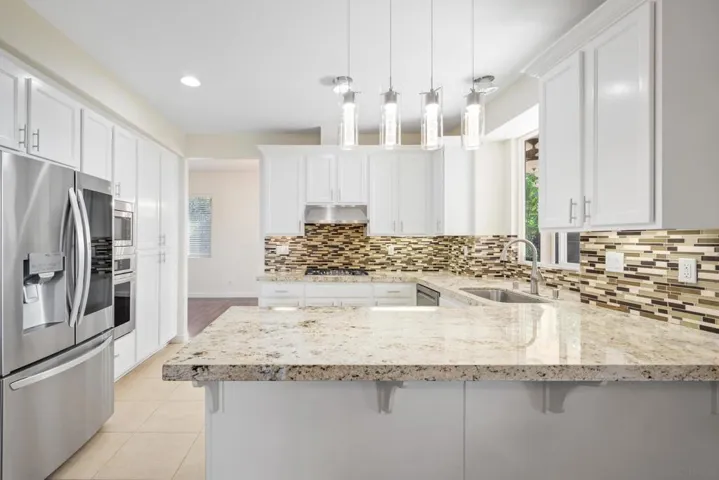 1030 Princess Kyra Place, Escondido, California 92029