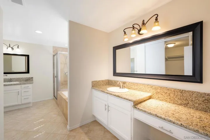 1030 Princess Kyra Place, Escondido, California 92029