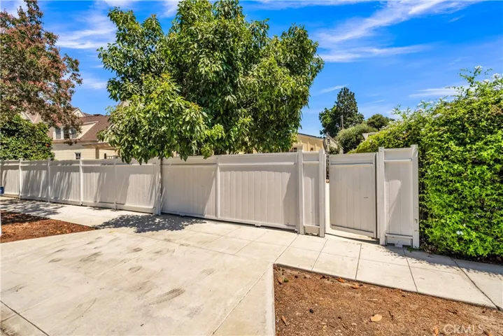 499 Kenoak, Pomona, California 91768