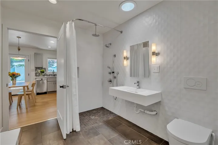 499 Kenoak, Pomona, California 91768