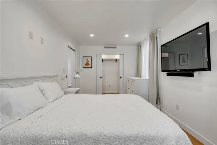 499 Kenoak, Pomona, California 91768