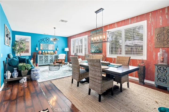 Living/Dining area