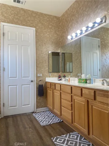 19544 Valley Court, Apple Valley, California 92308
