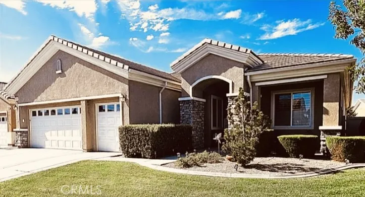 19544 Valley Court, Apple Valley, California 92308
