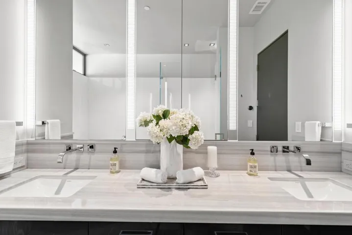 20 Denham Court, Hillsborough, California 94010