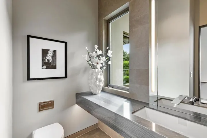 20 Denham Court, Hillsborough, California 94010