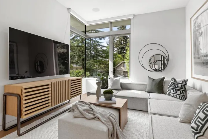 20 Denham Court, Hillsborough, California 94010