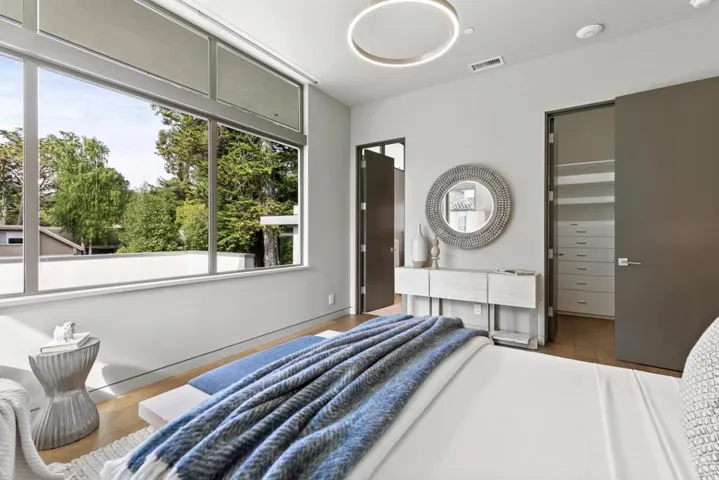 20 Denham Court, Hillsborough, California 94010