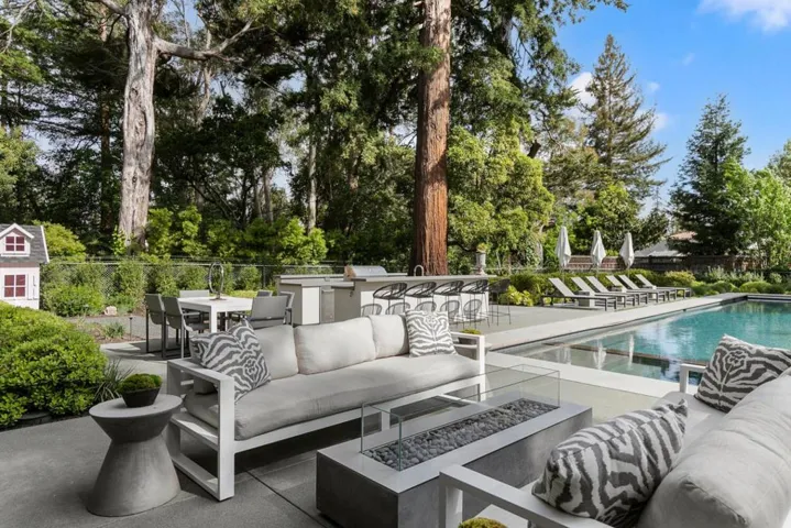 20 Denham Court, Hillsborough, California 94010