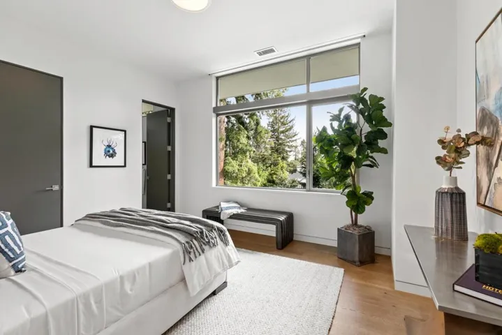 20 Denham Court, Hillsborough, California 94010
