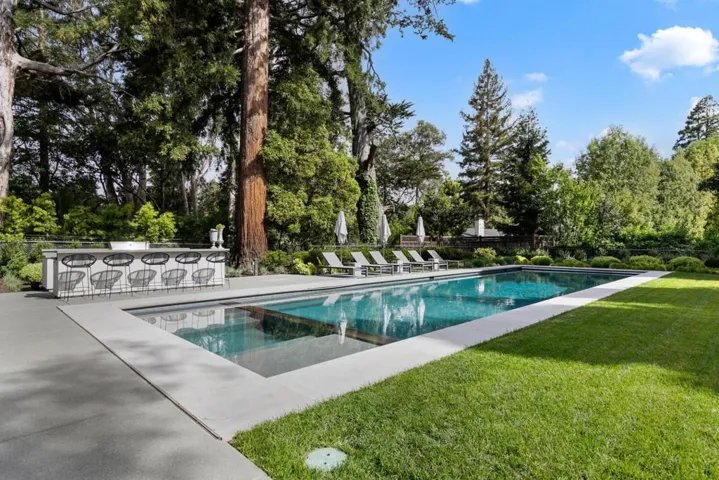 20 Denham Court, Hillsborough, California 94010