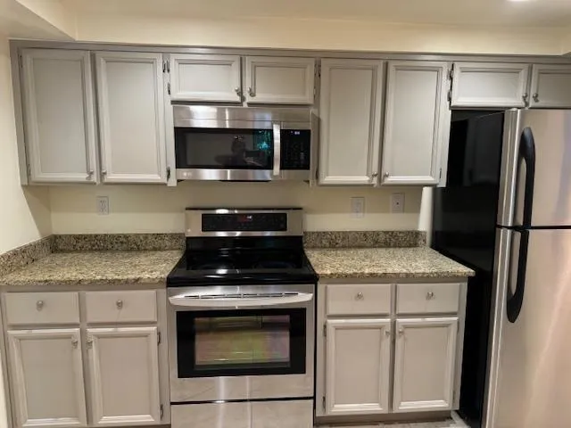 539 Thain Way, Palo Alto, California 94306